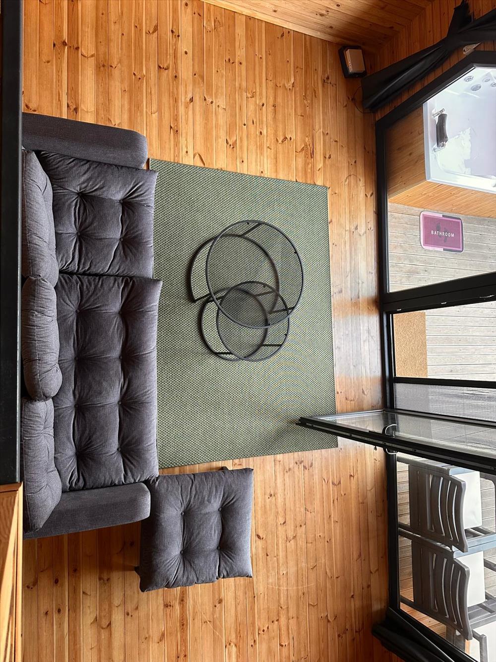 listing card gallery