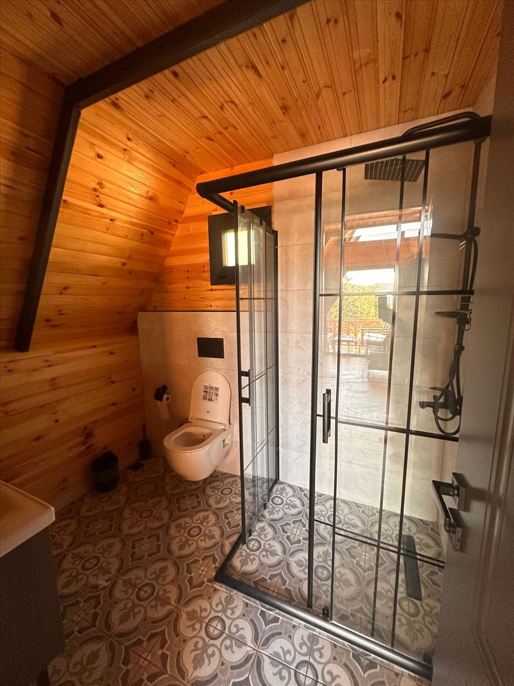 listing card gallery