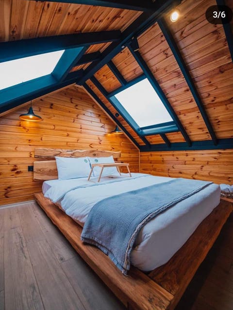 listing card gallery