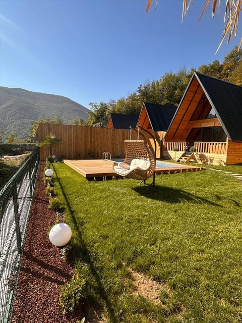 listing card gallery