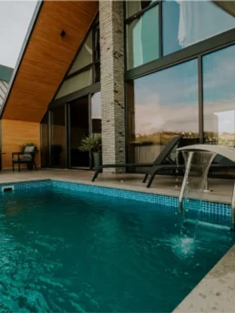 listing card gallery